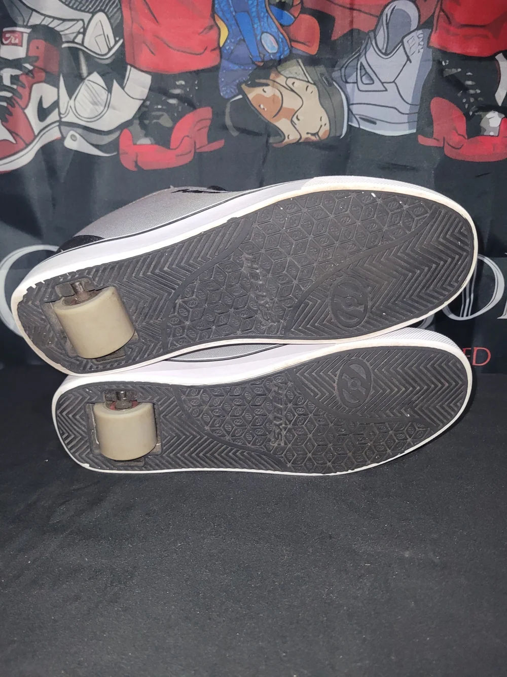 Heelys Men's Black & Gray Low-Top Skate Shoes with Removable Wheel